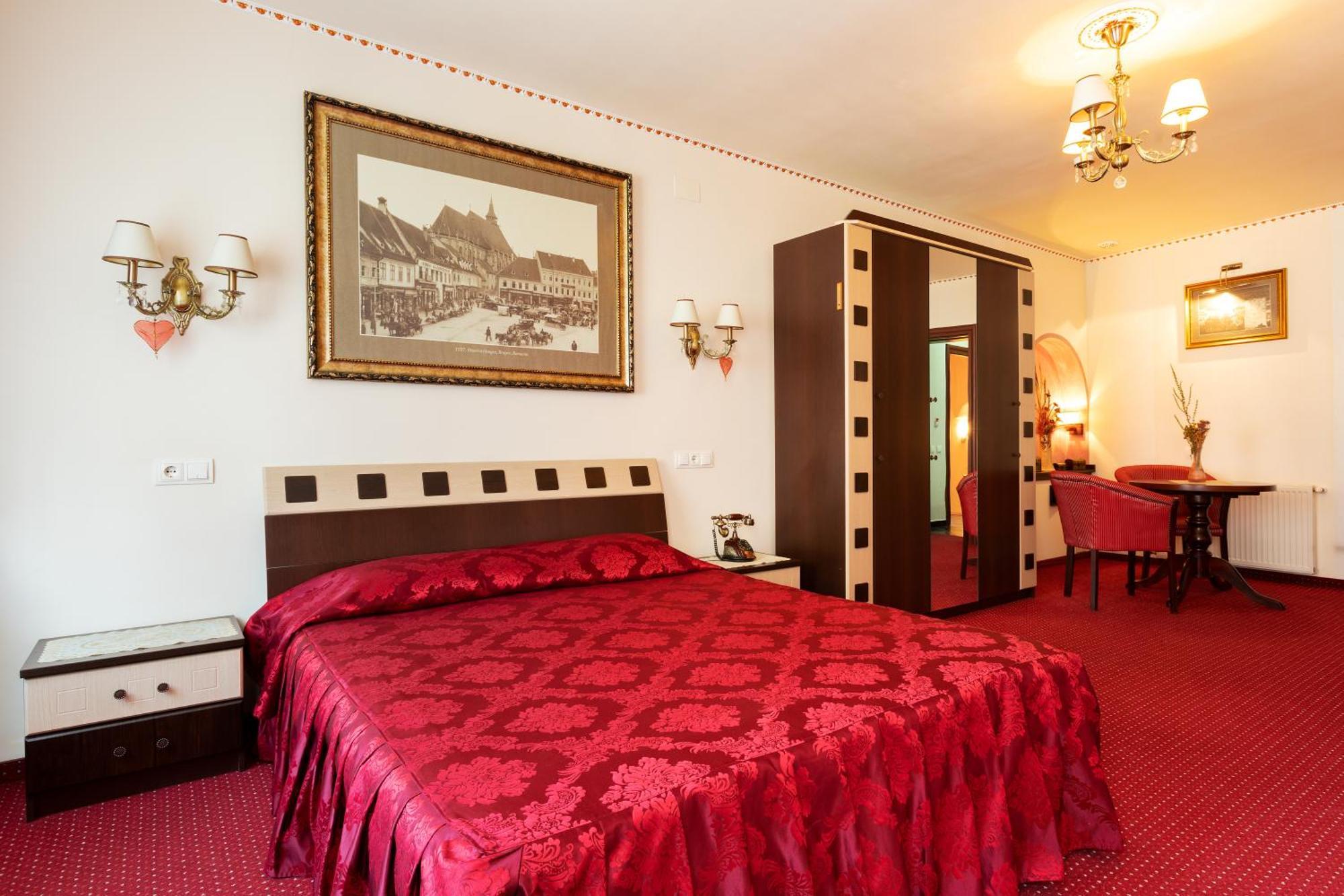 Natural Hotel 3*
